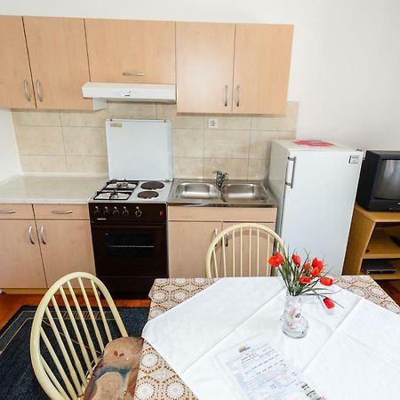 Apartmani Jelica 克尔克 外观 照片