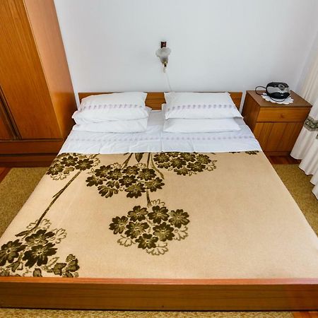 Apartmani Jelica 克尔克 外观 照片