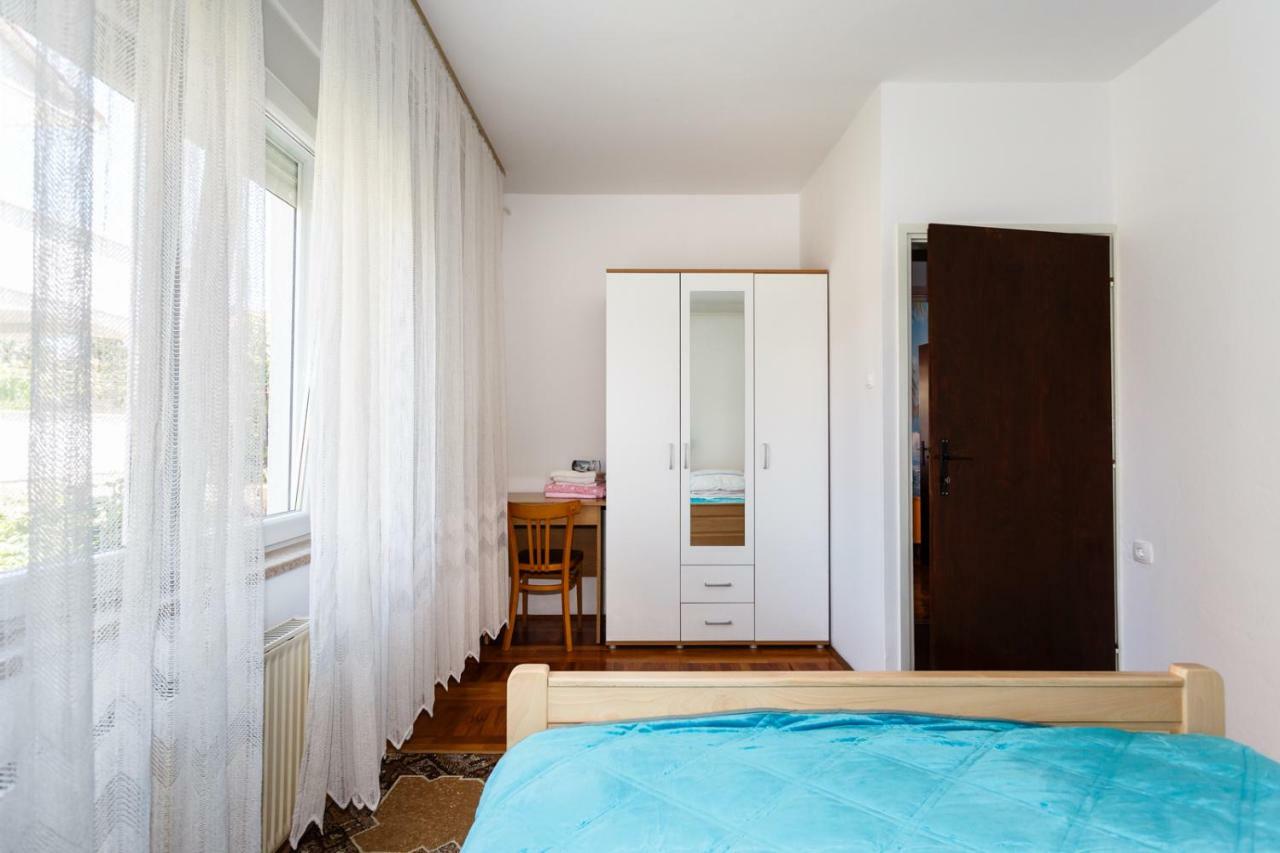 Apartmani Jelica 克尔克 外观 照片
