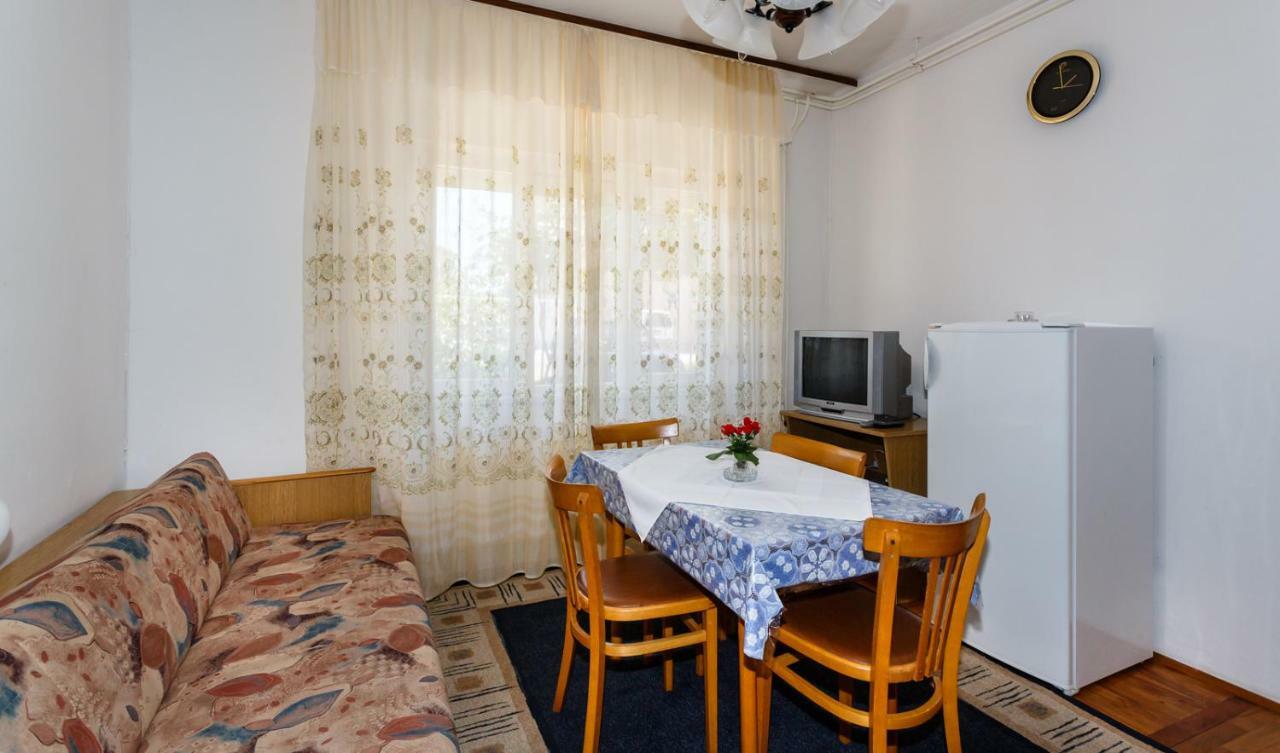 Apartmani Jelica 克尔克 外观 照片